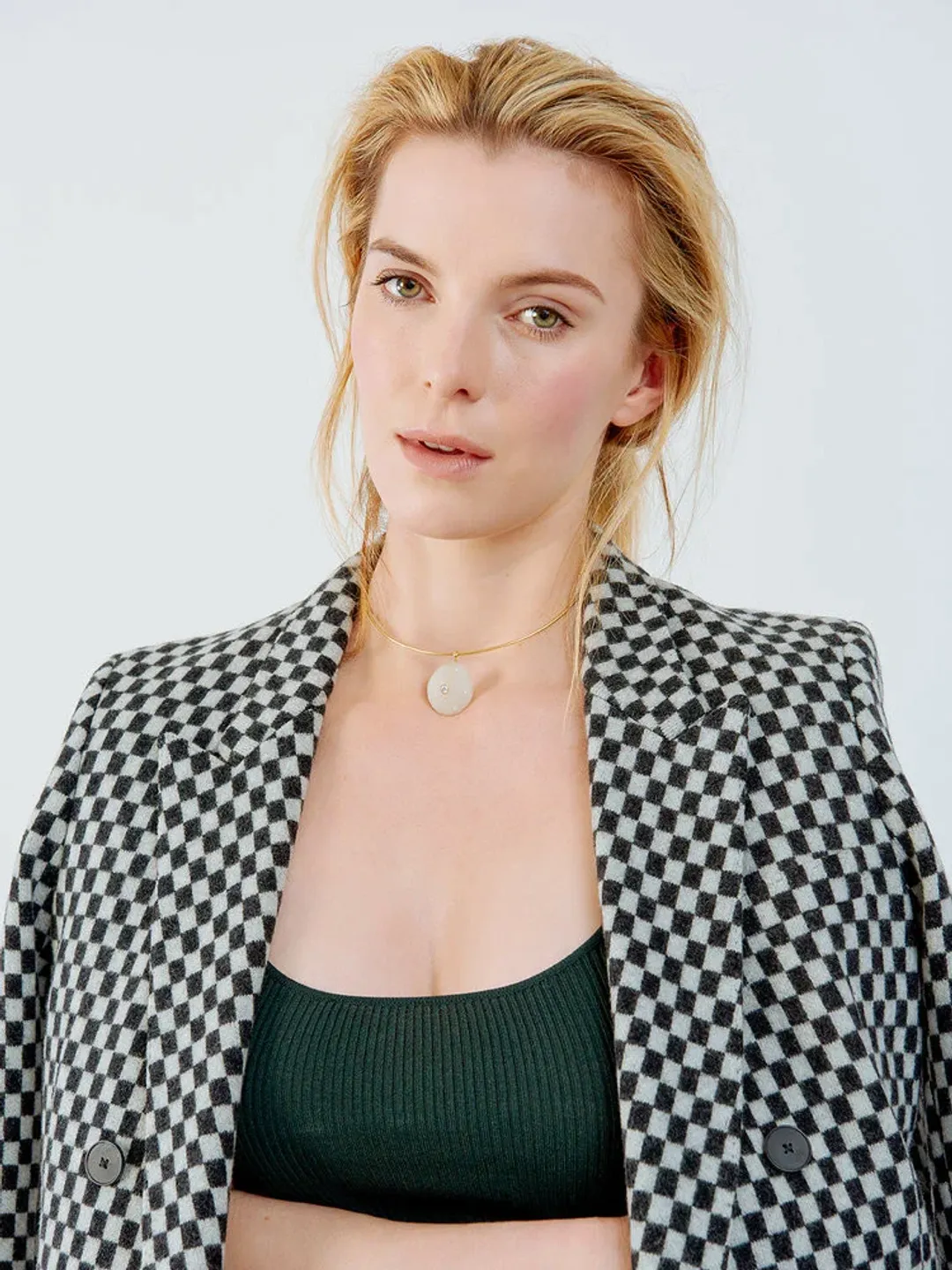 Betty Gilpin relationship
