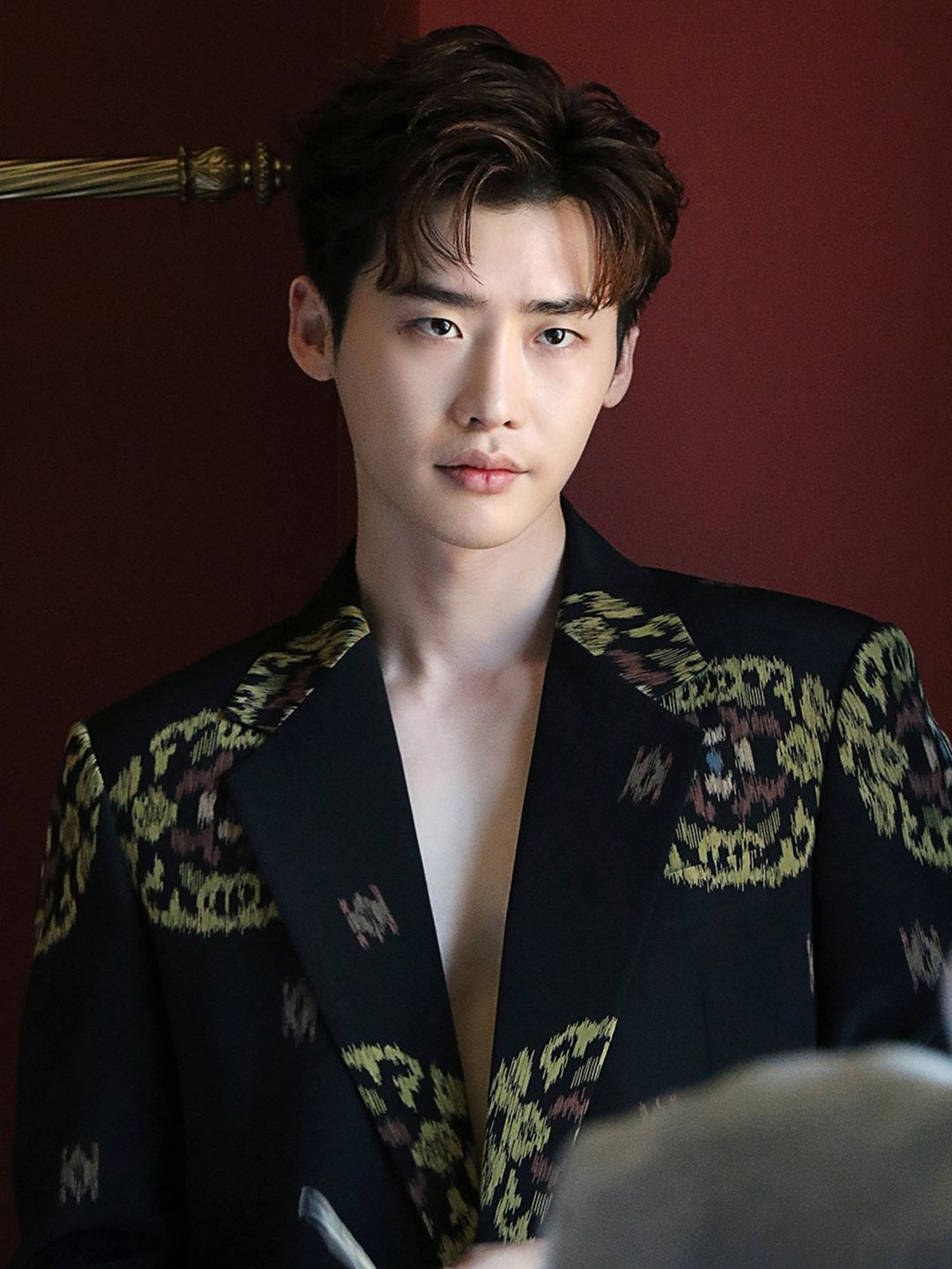 Lee Jong-suk who is his mother