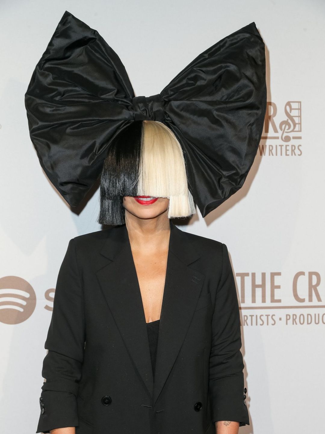 Sia unphotoshopped pictures