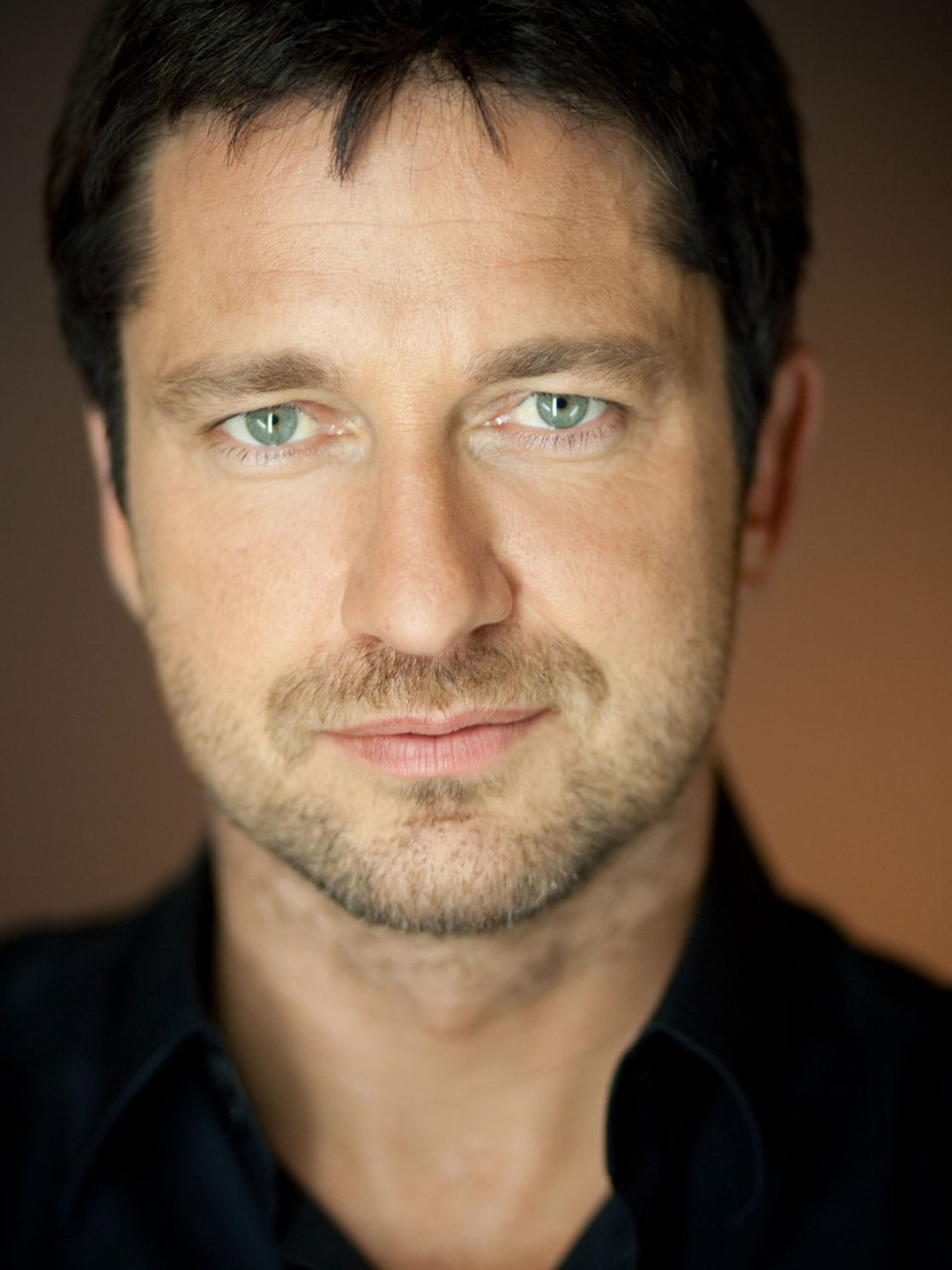 Gerard Butler who are his parents