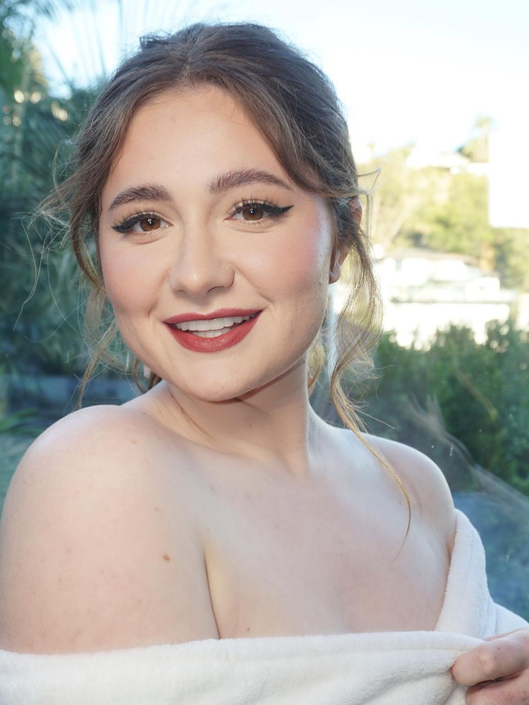 Emma Kenney who is her mother