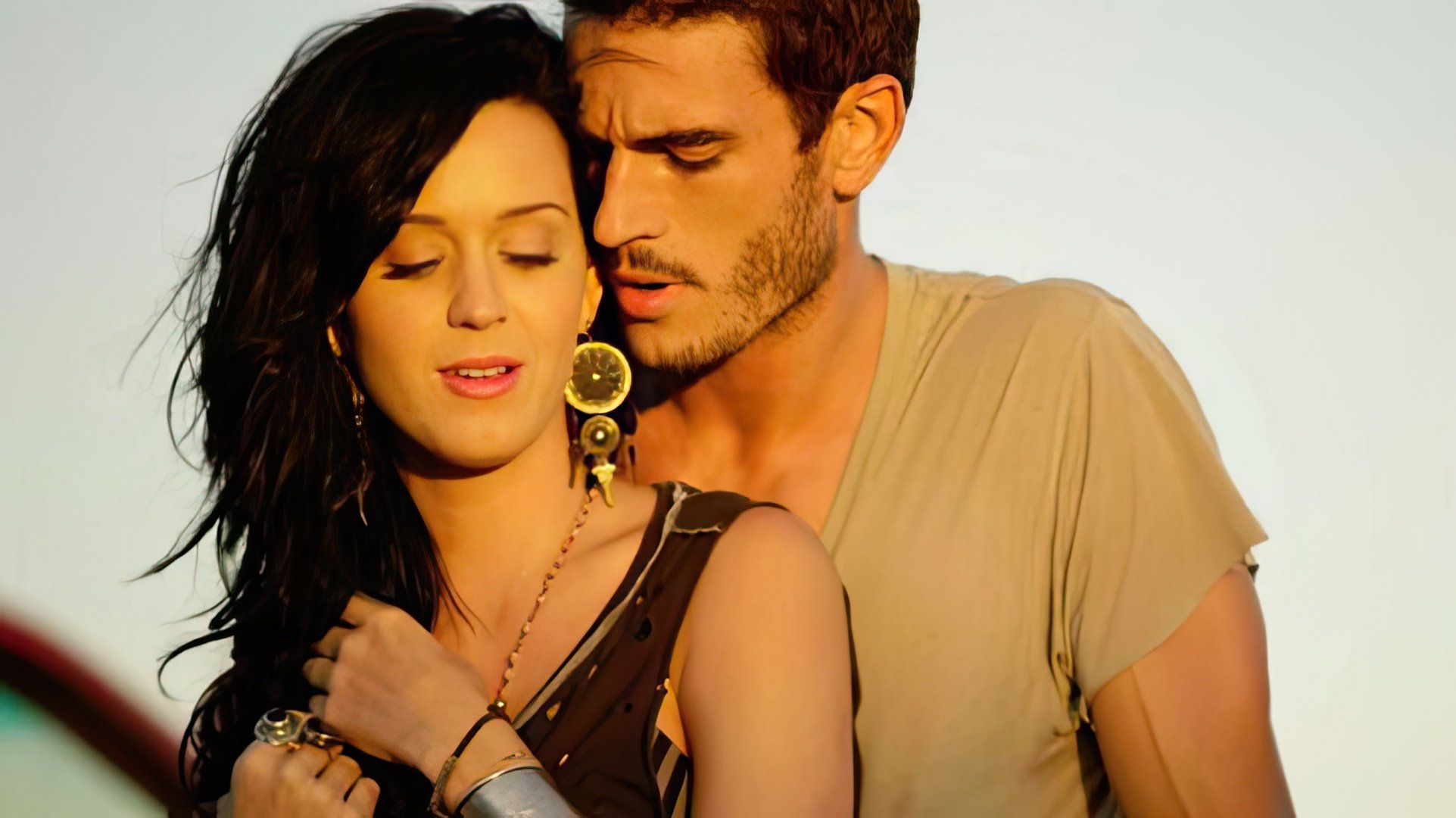 Katy Perry and Josh Kloss in the 'Teenage Dream' video