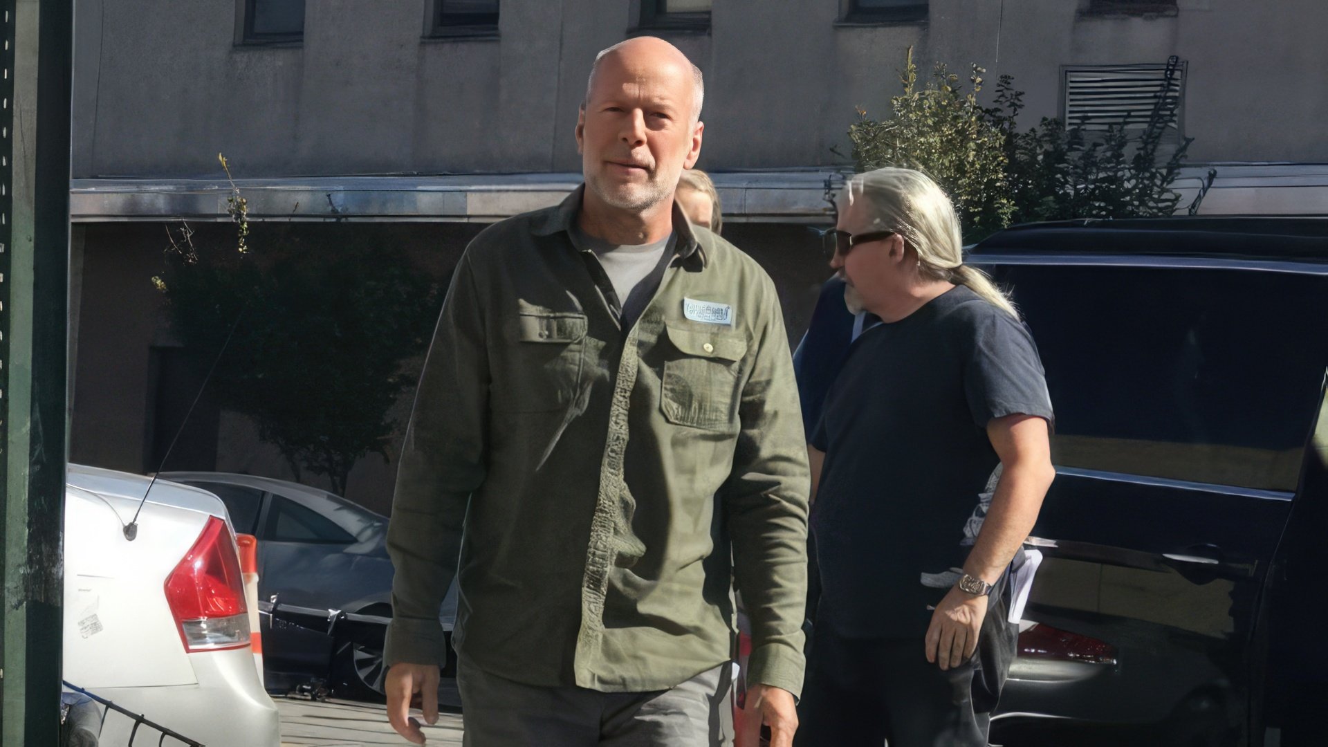 Bruce Willis is getting older, but still fit!