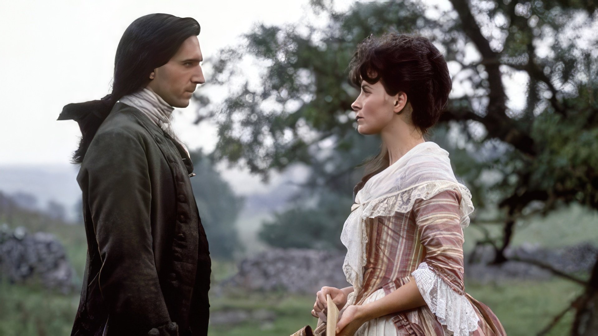 Ralph Fiennes and Juliette Binoche in «Emily Brontë’s Wuthering Heights»