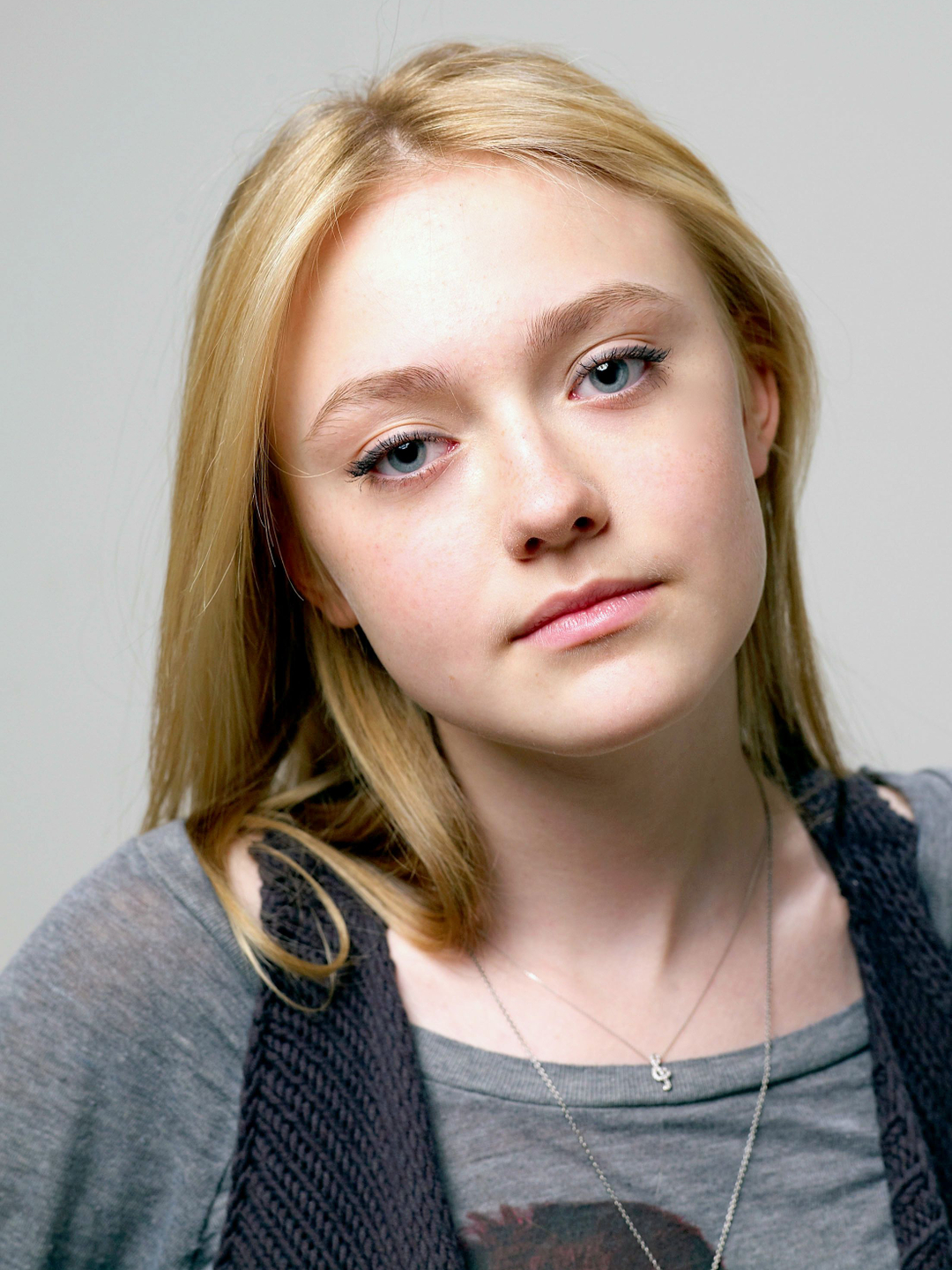 Dakota Fanning who are her parents