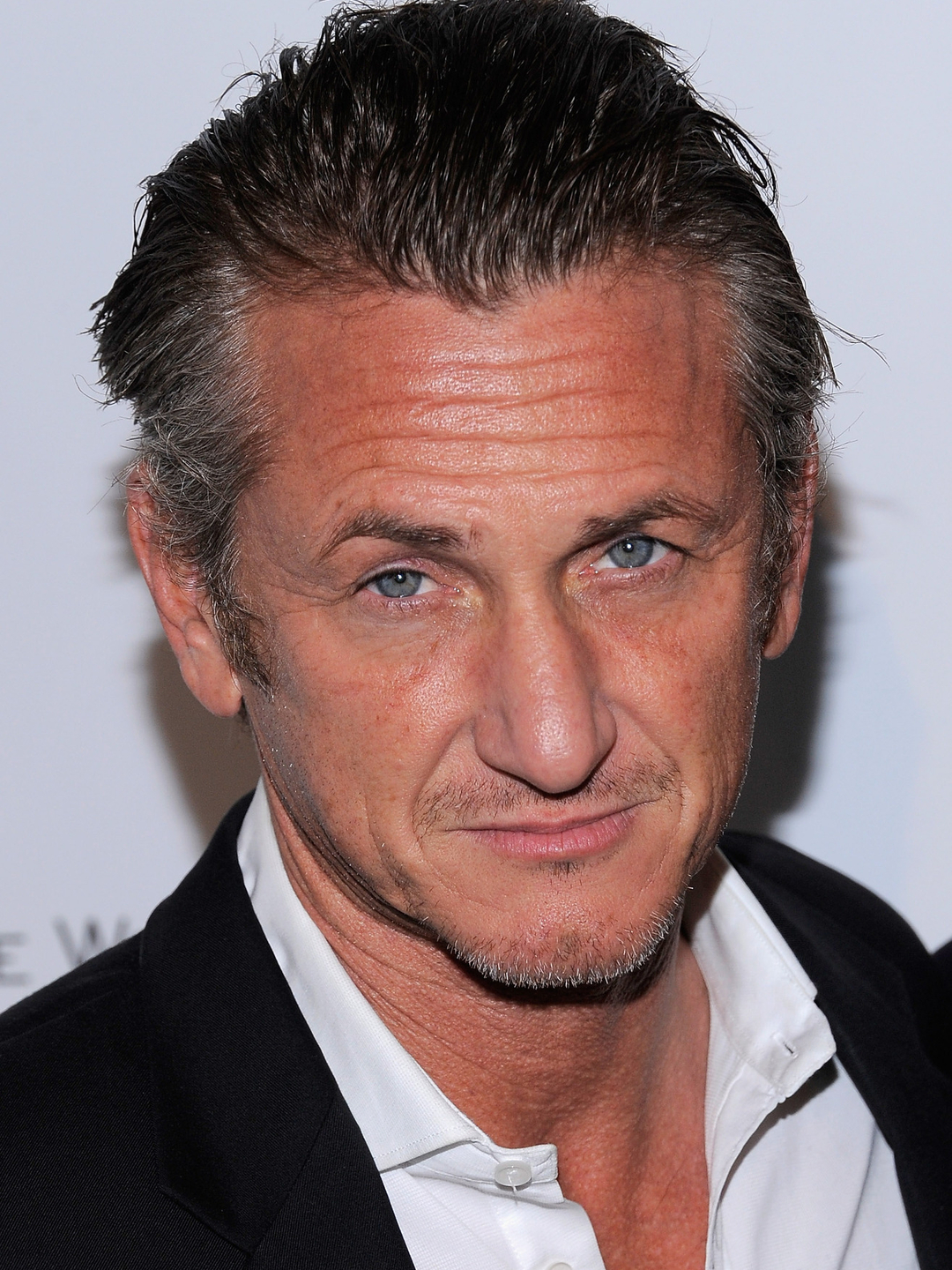 Sean Penn who is his mother