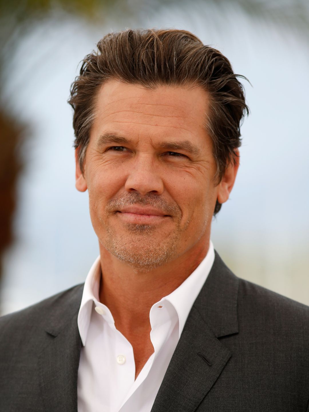 Josh Brolin does he have a wife