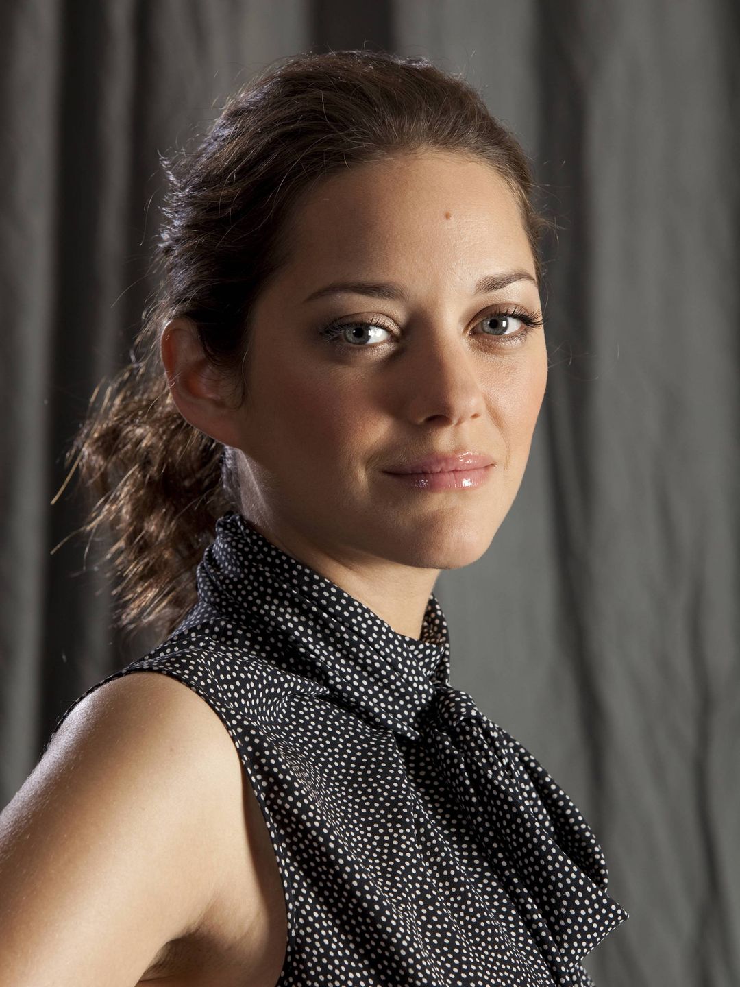 Marion Cotillard who is her father