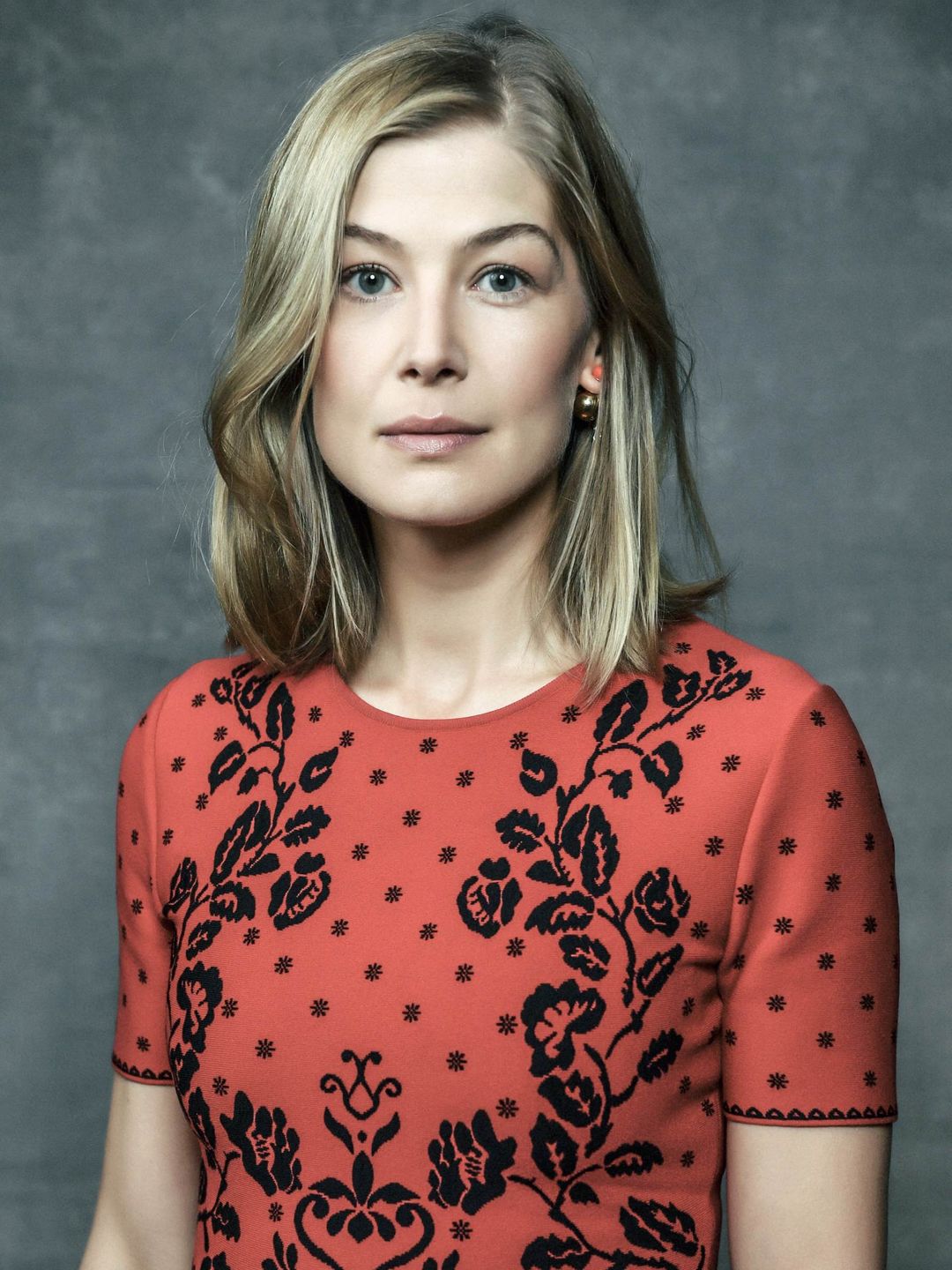 Rosamund Pike who is her mother