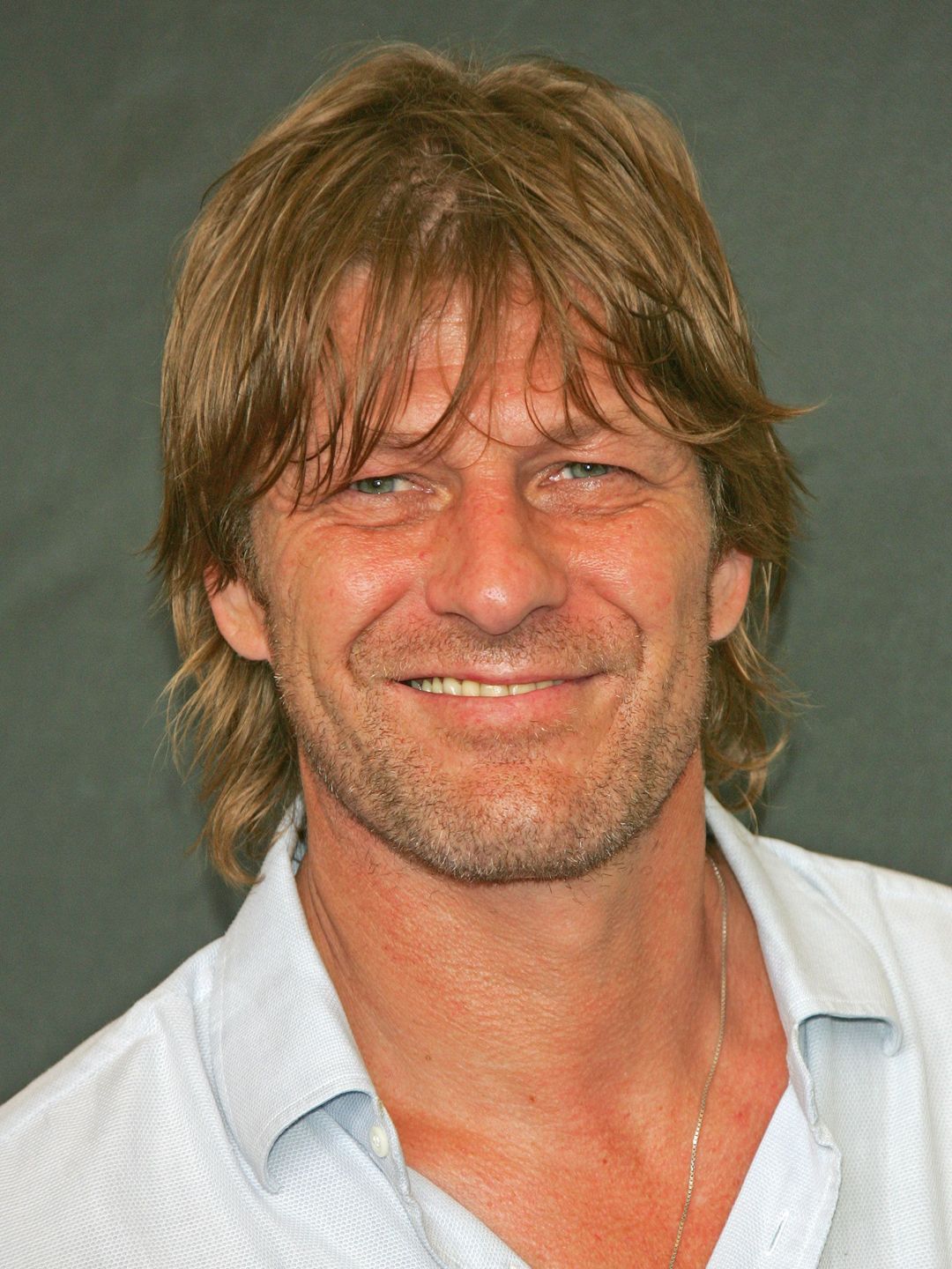 Sean Bean who is his mother