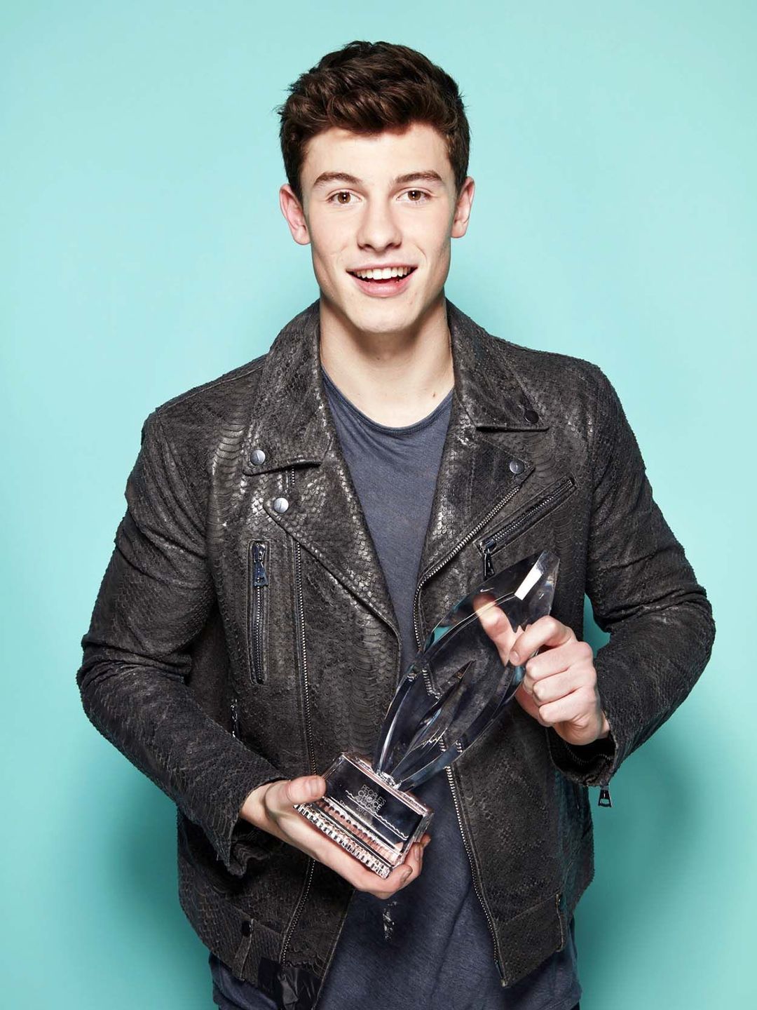 Shawn Mendes height and weight