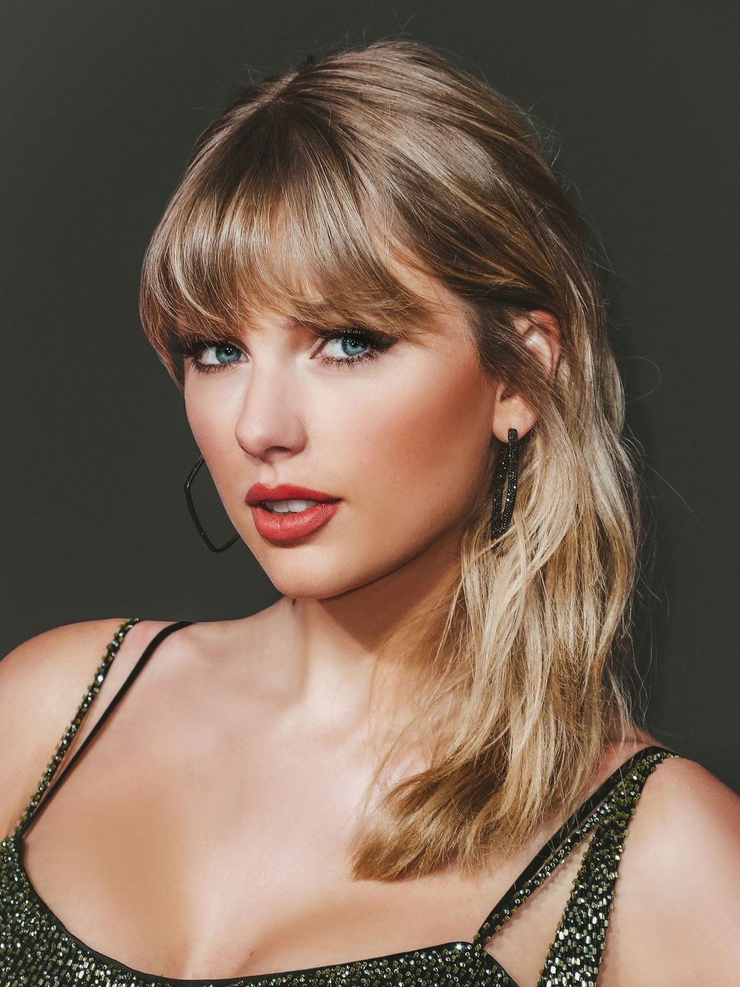 Taylor Swift how old is she