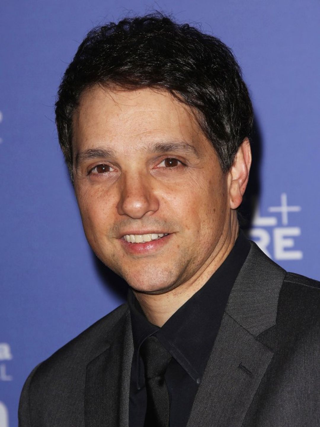 Ralph Macchio who is his father