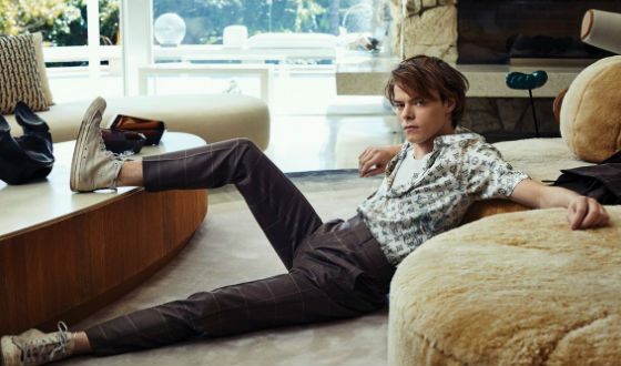 Charlie Heaton scored his first movie role in 2015