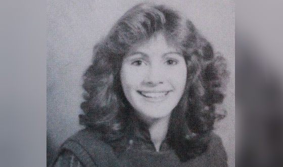 Julia Roberts as a high school student