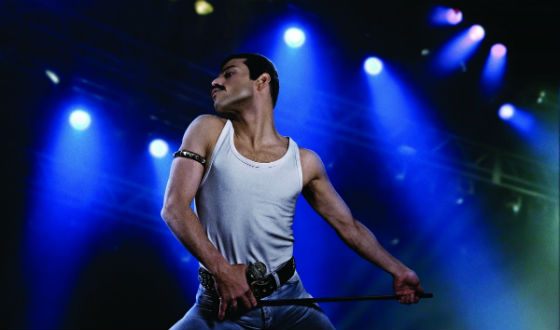 Rami Malek in the image of Freddie Mercury
