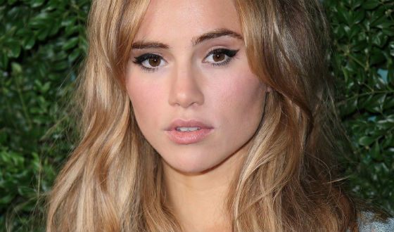 Suki Waterhouse