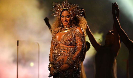 Pregnant Beyoncé at the Grammy-2017