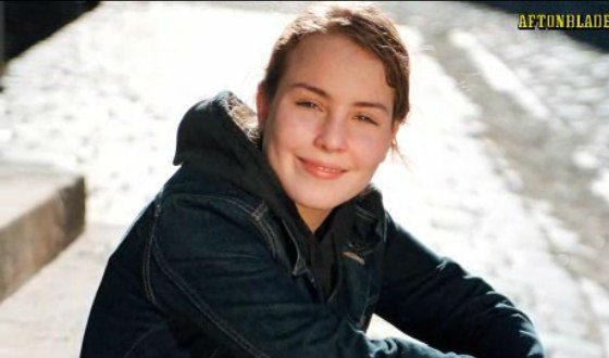 Young Noomi Rapace in the television series «Tre Kronor» (1997)