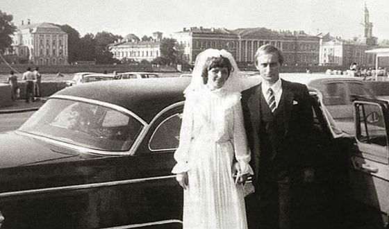 Vladimir and Lyudmila Putin on their wedding day on the Neva boardwalk