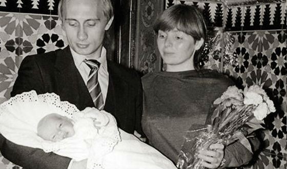 Vladimir and Lyudmila Putin with the eldest daughter Maria