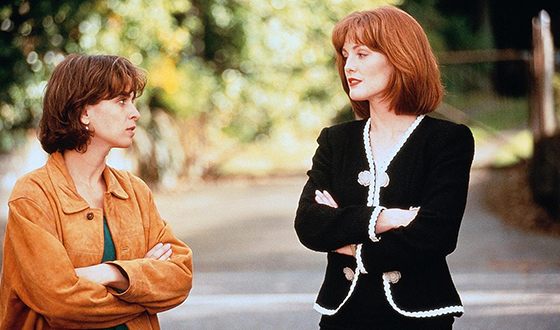 Julianne Moore in The Hand That Rocks the Cradle