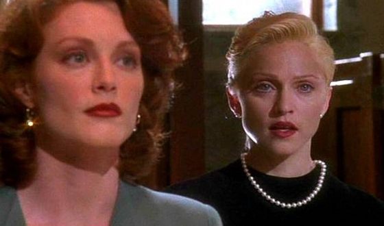 Julianne Moore and Madonna in Body of Evidence