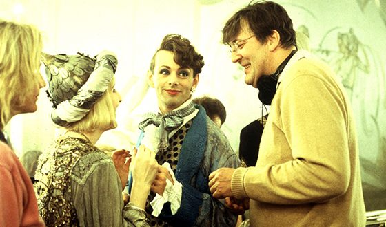 Stephen Fry on the set of the movie Bright Young Things