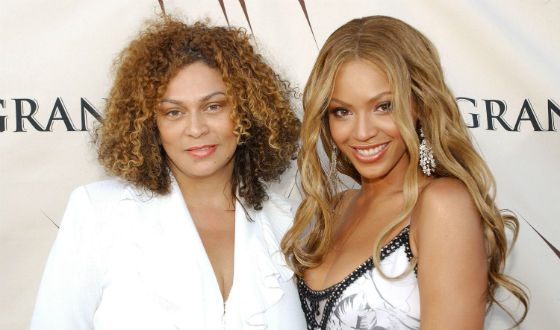 Beyoncé used to work in her mom’s salon