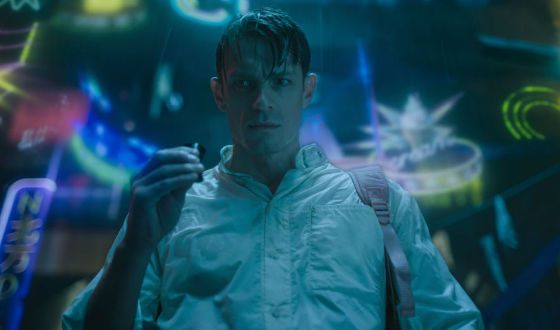  Joel Kinnaman is the star of the series Altered Carbon
