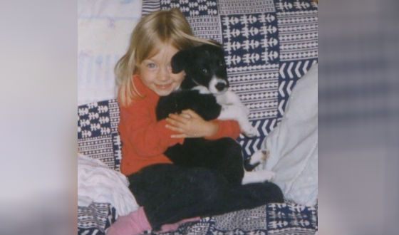 Young Saoirse Ronan with her best friend – border collie Sassy