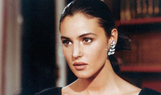 The first appearance of Monica Bellucci on television (1991)