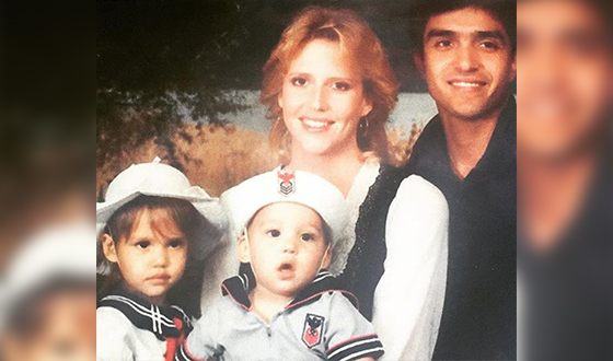 Jessica Alba in the childhood with parents and brother