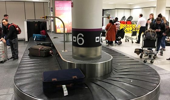 In Moscow airport a passenger took a rideon the baggage carousel