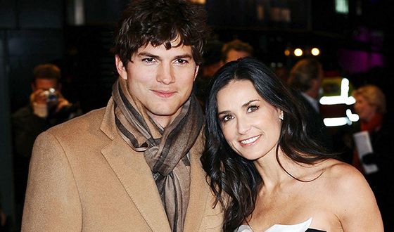 In 2003 Moore started an affair with Ashton Kutcher