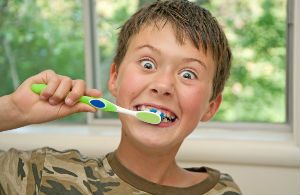 Russian teacher bullied 8 y.o. student by toothbrush
