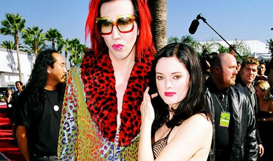 In the photo: Marilyn Manson and Rose McGowan