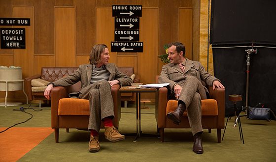 Wes Anderson and Jude Law during the filming of «The Grand Budapest Hotel»