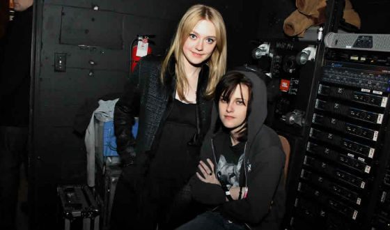 Dakota Fanning and Kristen Stewart Became Friends While Filming