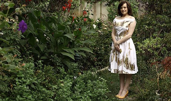 Elisabeth Moss’s height is 160 cm