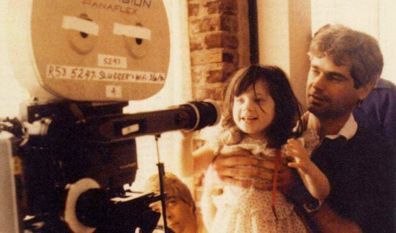 Little Zooey Deschanel with her Father on the Set