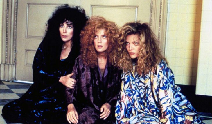 A still from The Witches of Eastwick