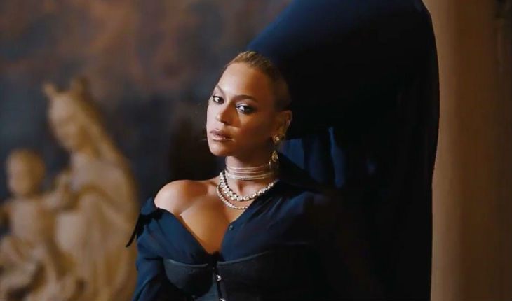 Beyonce in Family Feud music video