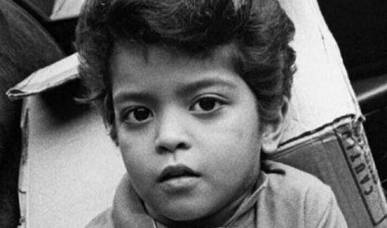Bruno Mars in childhood