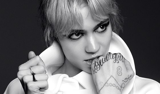 Grimes - biography, photos, facts, family, affairs, height ...