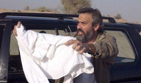 George Clooney on the set of the «Syriana»