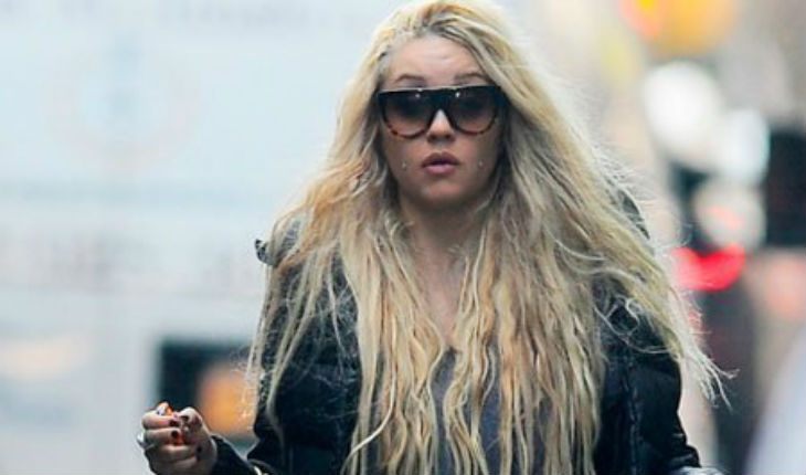 Amanda Bynes copies Paris Hilton's lifestyle