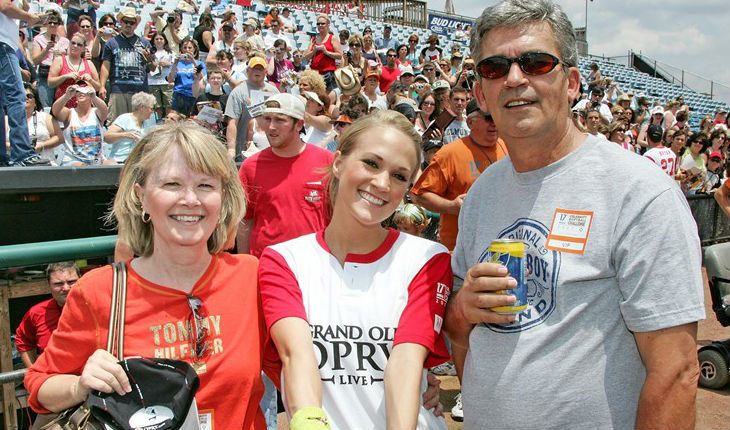 Carrie with her parents