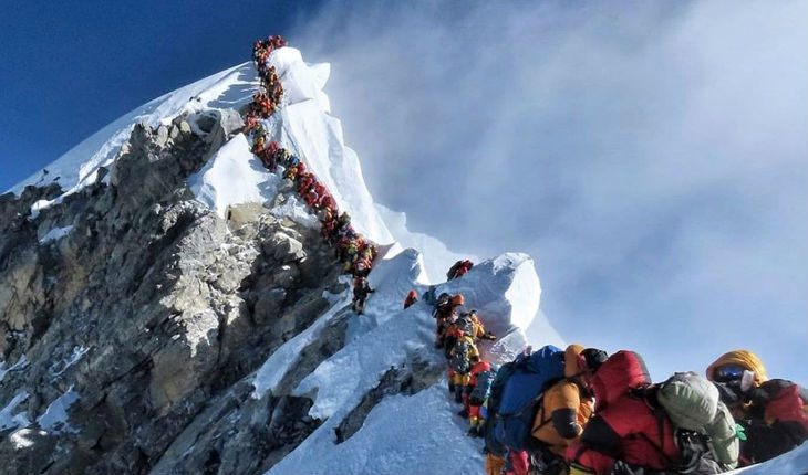 A line to Everest's peak