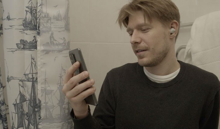  On the set of the TV series Safe Connections